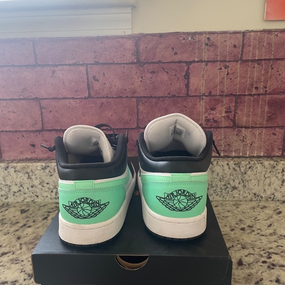 Jordan 1 Lows, size 12 - Picture 4 of 4